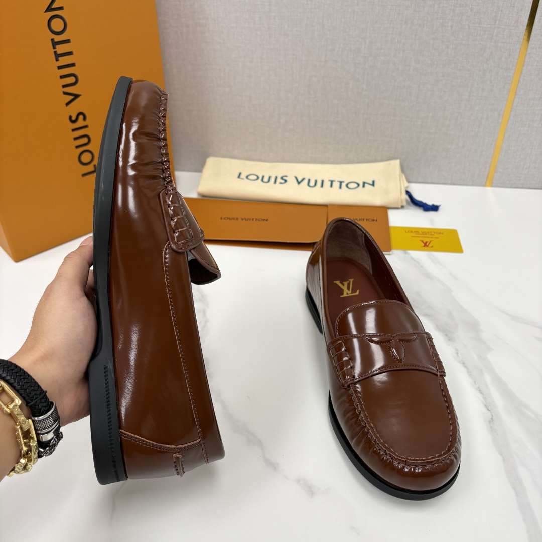 💋💍L 家新品 LOU*S  VUITTO*  新品男士休闲乐福鞋    甄选进口开边珠牛皮/反绒牛皮制