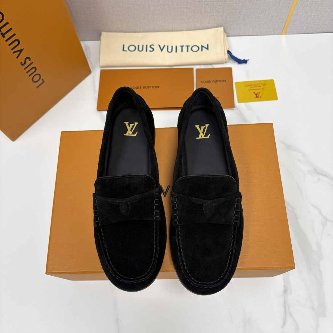 💋💍L 家新品 LOU*S  VUITTO*  新品男士休闲乐福鞋    甄选进口开边珠牛皮/反绒牛皮制