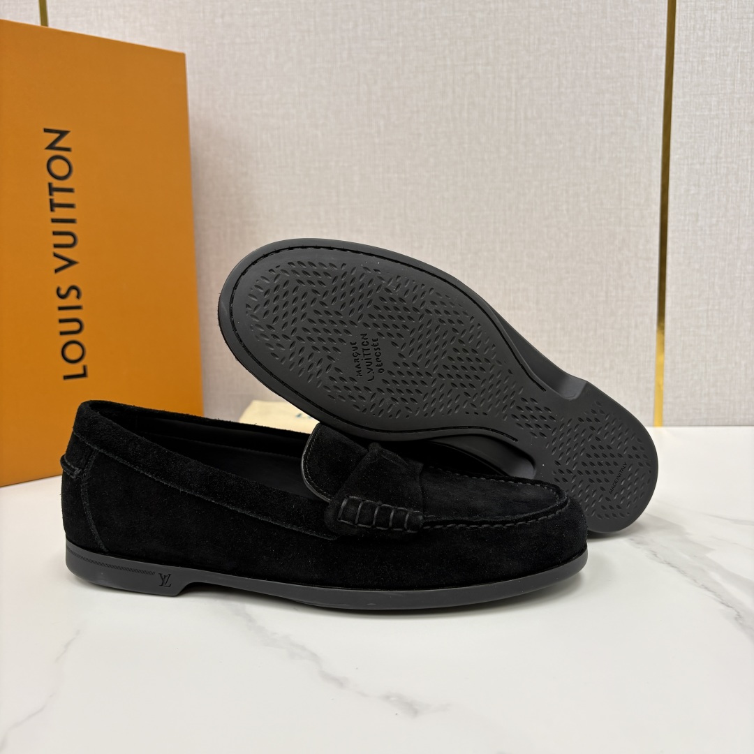 💋💍L 家新品 LOU*S  VUITTO*  新品男士休闲乐福鞋    甄选进口开边珠牛皮/反绒牛皮制