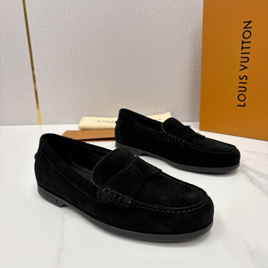 💋💍L 家新品 LOU*S  VUITTO*  新品男士休闲乐福鞋    甄选进口开边珠牛皮/反绒牛皮制