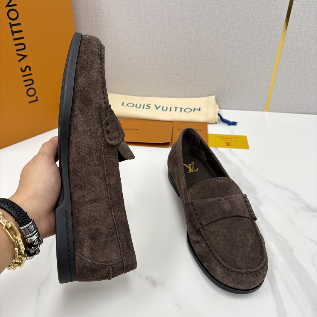 💋💍L 家新品 LOU*S  VUITTO*  新品男士休闲乐福鞋    甄选进口开边珠牛皮/反绒牛皮制
