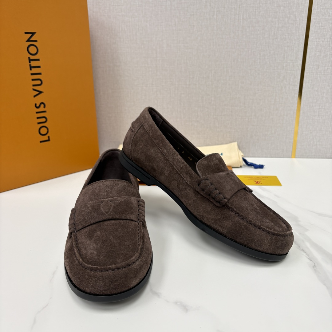 💋💍L 家新品 LOU*S  VUITTO*  新品男士休闲乐福鞋    甄选进口开边珠牛皮/反绒牛皮制