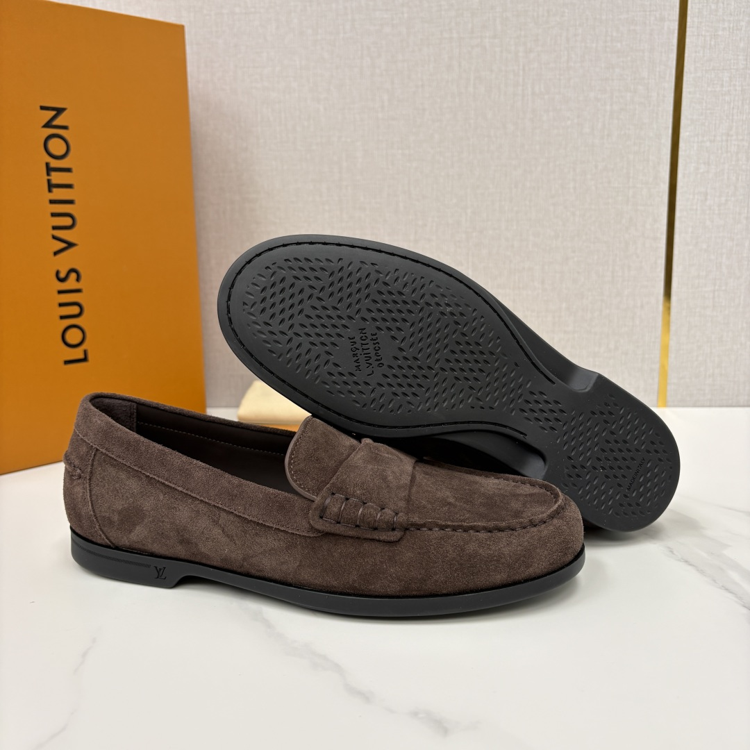 💋💍L 家新品 LOU*S  VUITTO*  新品男士休闲乐福鞋    甄选进口开边珠牛皮/反绒牛皮制