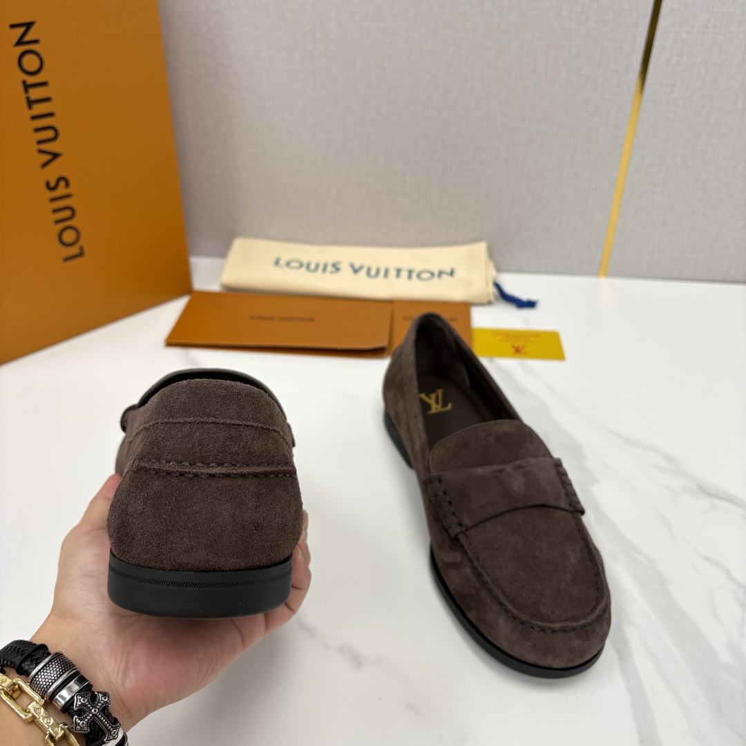 💋💍L 家新品 LOU*S  VUITTO*  新品男士休闲乐福鞋    甄选进口开边珠牛皮/反绒牛皮制