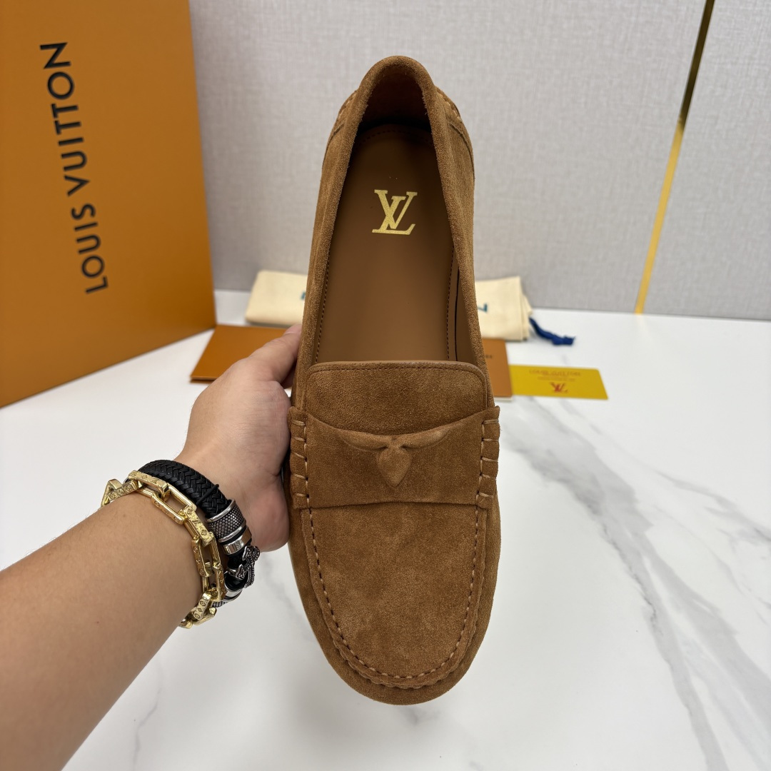 💋💍L 家新品 LOU*S  VUITTO*  新品男士休闲乐福鞋    甄选进口开边珠牛皮/反绒牛皮制