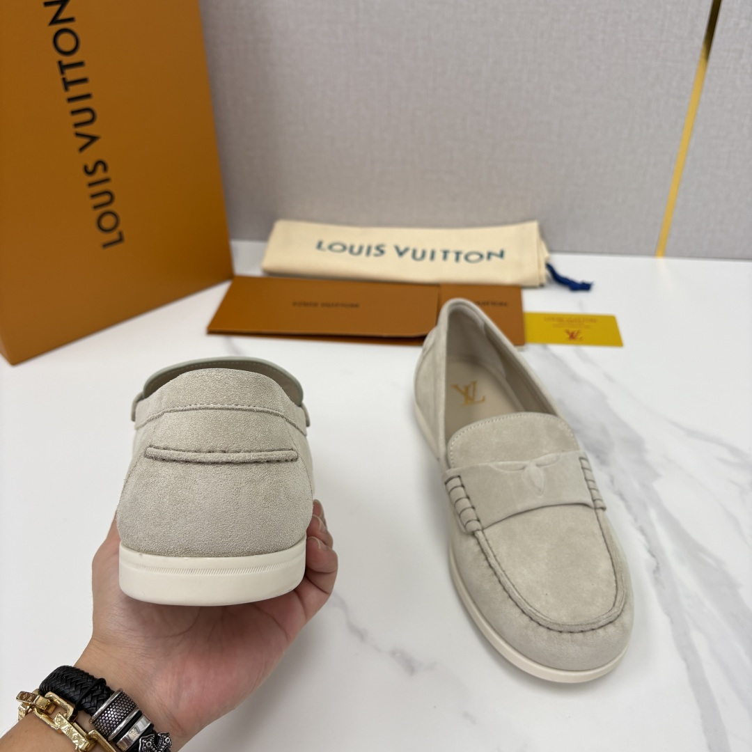 💋💍L 家新品 LOU*S  VUITTO*  新品男士休闲乐福鞋    甄选进口开边珠牛皮/反绒牛皮制