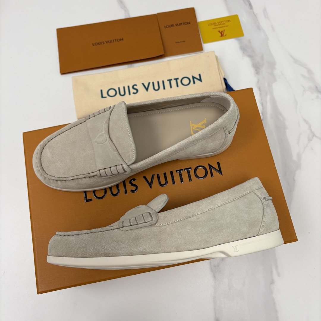 💋💍L 家新品 LOU*S  VUITTO*  新品男士休闲乐福鞋    甄选进口开边珠牛皮/反绒牛皮制