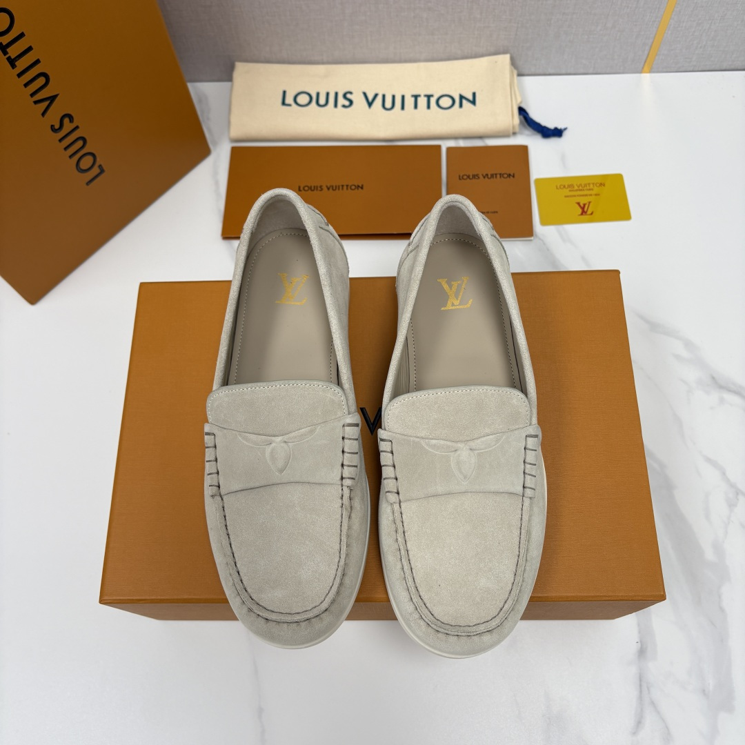 💋💍L 家新品 LOU*S  VUITTO*  新品男士休闲乐福鞋    甄选进口开边珠牛皮/反绒牛皮制