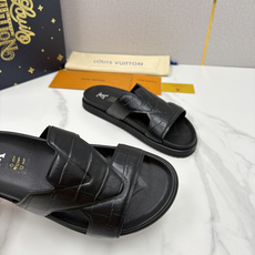💋💍L家夏季新品 路易-威登 L*V PORTOFINO 凉拖 将法式奢华与夏日休闲完美 💋💍L家夏季新品 路易-威登 L*V PORTOFINO 凉拖 将法式奢华与夏日休闲完美