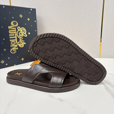 💋💍L家夏季新品 路易-威登 L*V PORTOFINO 凉拖 将法式奢华与夏日休闲完美 💋💍L家夏季新品 路易-威登 L*V PORTOFINO 凉拖 将法式奢华与夏日休闲完美