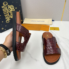 💋💍L家夏季新品 路易-威登 L*V PORTOFINO 凉拖 将法式奢华与夏日休闲完美 💋💍L家夏季新品 路易-威登 L*V PORTOFINO 凉拖 将法式奢华与夏日休闲完美