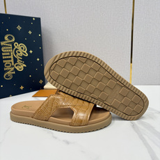 💋💍L家夏季新品 路易-威登 L*V PORTOFINO 凉拖 将法式奢华与夏日休闲完美 💋💍L家夏季新品 路易-威登 L*V PORTOFINO 凉拖 将法式奢华与夏日休闲完美