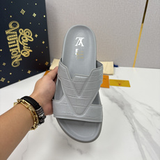 💋💍L家夏季新品 路易-威登 L*V PORTOFINO 凉拖 将法式奢华与夏日休闲完美 💋💍L家夏季新品 路易-威登 L*V PORTOFINO 凉拖 将法式奢华与夏日休闲完美