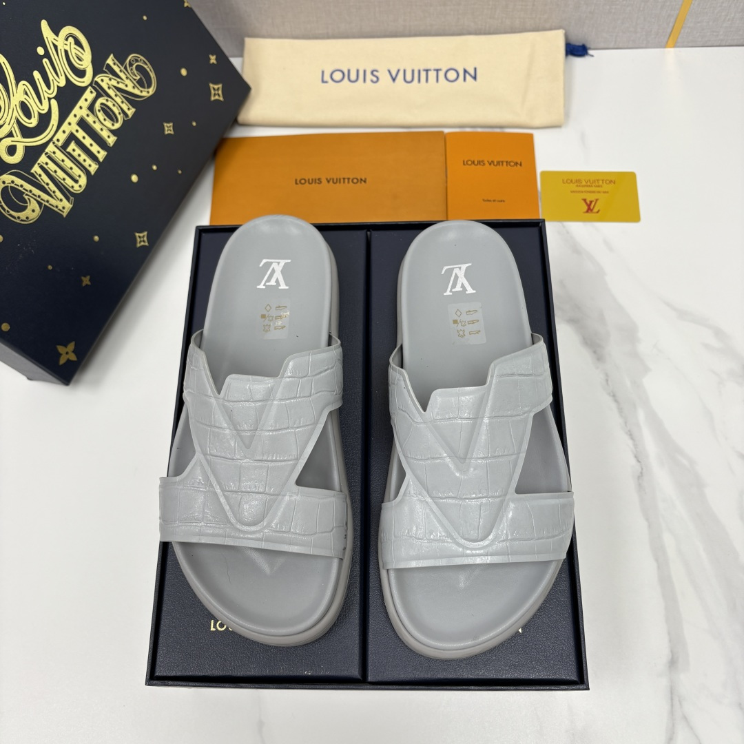 💋💍L家夏季新品  路易-威登    L*V  PORTOFINO 凉拖    将法式奢华与夏日休闲完美