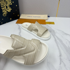 💋💍L家夏季新品 路易-威登 L*V PORTOFINO 凉拖 将法式奢华与夏日休闲完美 💋💍L家夏季新品 路易-威登 L*V PORTOFINO 凉拖 将法式奢华与夏日休闲完美