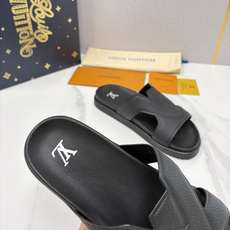 💋💍L家夏季新品 路易-威登 L*V PORTOFINO 凉拖 将法式奢华与夏日休闲完美 💋💍L家夏季新品 路易-威登 L*V PORTOFINO 凉拖 将法式奢华与夏日休闲完美