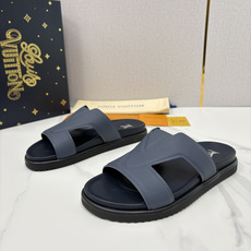 💋💍L家夏季新品 路易-威登 L*V PORTOFINO 凉拖 将法式奢华与夏日休闲完美 💋💍L家夏季新品 路易-威登 L*V PORTOFINO 凉拖 将法式奢华与夏日休闲完美