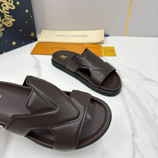 💋💍L家夏季新品 路易-威登 L*V PORTOFINO 凉拖 将法式奢华与夏日休闲完美 💋💍L家夏季新品 路易-威登 L*V PORTOFINO 凉拖 将法式奢华与夏日休闲完美