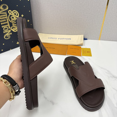 💋💍L家夏季新品 路易-威登 L*V PORTOFINO 凉拖 将法式奢华与夏日休闲完美 💋💍L家夏季新品 路易-威登 L*V PORTOFINO 凉拖 将法式奢华与夏日休闲完美