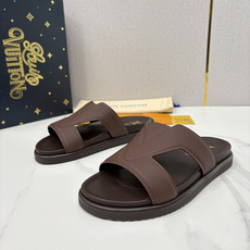 💋💍L家夏季新品 路易-威登 L*V PORTOFINO 凉拖 将法式奢华与夏日休闲完美 💋💍L家夏季新品 路易-威登 L*V PORTOFINO 凉拖 将法式奢华与夏日休闲完美