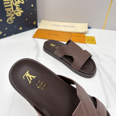 💋💍L家夏季新品 路易-威登 L*V PORTOFINO 凉拖 将法式奢华与夏日休闲完美 💋💍L家夏季新品 路易-威登 L*V PORTOFINO 凉拖 将法式奢华与夏日休闲完美