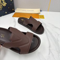 💋💍L家夏季新品 路易-威登 L*V PORTOFINO 凉拖 将法式奢华与夏日休闲完美 💋💍L家夏季新品 路易-威登 L*V PORTOFINO 凉拖 将法式奢华与夏日休闲完美