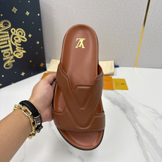 💋💍L家夏季新品 路易-威登 L*V PORTOFINO 凉拖 将法式奢华与夏日休闲完美 💋💍L家夏季新品 路易-威登 L*V PORTOFINO 凉拖 将法式奢华与夏日休闲完美