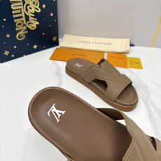 💋💍L家夏季新品 路易-威登 L*V PORTOFINO 凉拖 将法式奢华与夏日休闲完美 💋💍L家夏季新品 路易-威登 L*V PORTOFINO 凉拖 将法式奢华与夏日休闲完美