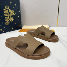 💋💍L家夏季新品 路易-威登 L*V PORTOFINO 凉拖 将法式奢华与夏日休闲完美 💋💍L家夏季新品 路易-威登 L*V PORTOFINO 凉拖 将法式奢华与夏日休闲完美