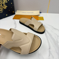 💋💍L家夏季新品 路易-威登 L*V PORTOFINO 凉拖 将法式奢华与夏日休闲完美 💋💍L家夏季新品 路易-威登 L*V PORTOFINO 凉拖 将法式奢华与夏日休闲完美