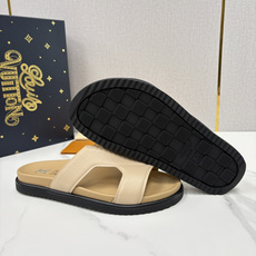 💋💍L家夏季新品 路易-威登 L*V PORTOFINO 凉拖 将法式奢华与夏日休闲完美 💋💍L家夏季新品 路易-威登 L*V PORTOFINO 凉拖 将法式奢华与夏日休闲完美