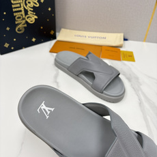 💋💍L家夏季新品 路易-威登 L*V PORTOFINO 凉拖 将法式奢华与夏日休闲完美 💋💍L家夏季新品 路易-威登 L*V PORTOFINO 凉拖 将法式奢华与夏日休闲完美