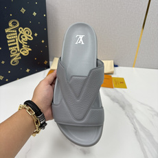 💋💍L家夏季新品 路易-威登 L*V PORTOFINO 凉拖 将法式奢华与夏日休闲完美 💋💍L家夏季新品 路易-威登 L*V PORTOFINO 凉拖 将法式奢华与夏日休闲完美
