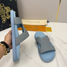 💋💍L家夏季新品 路易-威登 L*V PORTOFINO 凉拖 将法式奢华与夏日休闲完美 💋💍L家夏季新品 路易-威登 L*V PORTOFINO 凉拖 将法式奢华与夏日休闲完美