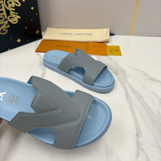 💋💍L家夏季新品 路易-威登 L*V PORTOFINO 凉拖 将法式奢华与夏日休闲完美 💋💍L家夏季新品 路易-威登 L*V PORTOFINO 凉拖 将法式奢华与夏日休闲完美