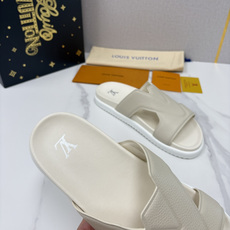 💋💍L家夏季新品 路易-威登 L*V PORTOFINO 凉拖 将法式奢华与夏日休闲完美 💋💍L家夏季新品 路易-威登 L*V PORTOFINO 凉拖 将法式奢华与夏日休闲完美