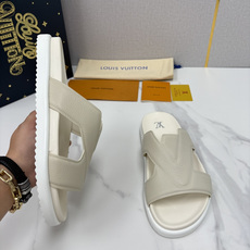 💋💍L家夏季新品 路易-威登 L*V PORTOFINO 凉拖 将法式奢华与夏日休闲完美 💋💍L家夏季新品 路易-威登 L*V PORTOFINO 凉拖 将法式奢华与夏日休闲完美