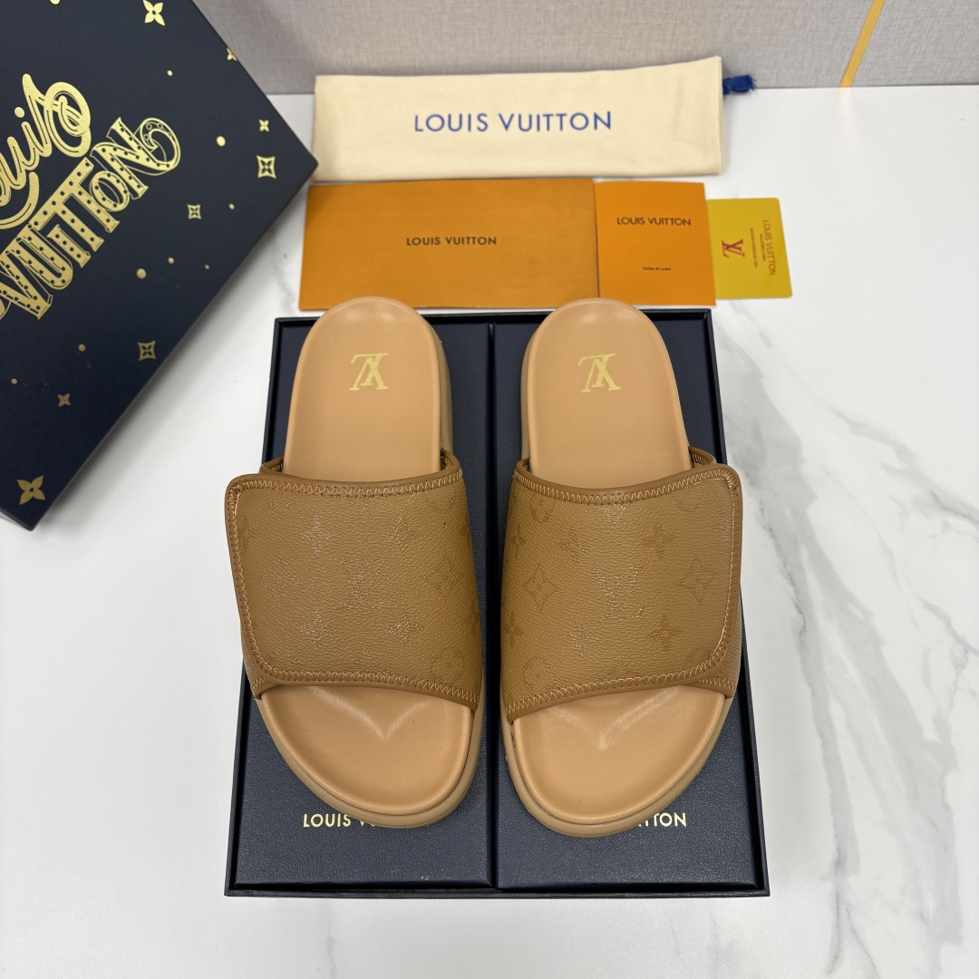 💋💍L家夏季新品  路易-威登    L*V  魔术贴老花凉拖｜解锁夏日慵懒奢感    以标志性Mono