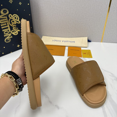 💋💍L家夏季新品 路易-威登 L*V 魔术贴老花凉拖|解锁夏日慵懒奢感 以标志性Mono 💋💍L家夏季新品 路易-威登 L*V 魔术贴老花凉拖|解锁夏日慵懒奢感 以标志性Mono
