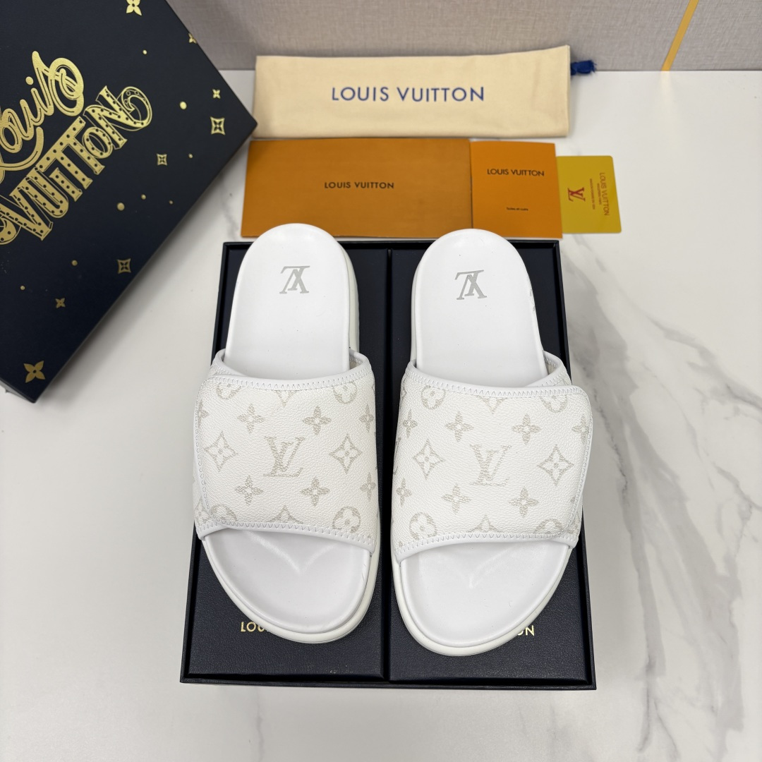 💋💍L家夏季新品  路易-威登    L*V  魔术贴老花凉拖｜解锁夏日慵懒奢感    以标志性Mono
