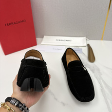 💋💍SF 菲拉~Ferragam* 新品GANCINI扣饰开车莫卡辛鞋 一脚蹬豆豆鞋便鞋 采用进 💋💍SF 菲拉~Ferragam* 新品GANCINI扣饰开车莫卡辛鞋 一脚蹬豆豆鞋便鞋 采用进