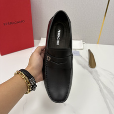 💋💍SF 菲拉~Ferragam* 新品GANCINI扣饰开车莫卡辛鞋 一脚蹬豆豆鞋便鞋 采用进 💋💍SF 菲拉~Ferragam* 新品GANCINI扣饰开车莫卡辛鞋 一脚蹬豆豆鞋便鞋 采用进