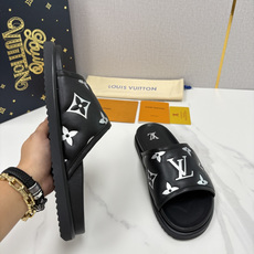💋💍L家夏季新品 路易-威登 L*V 直拖老花凉拖|解锁夏日慵懒奢感 以标志性压花 Mo 💋💍L家夏季新品 路易-威登 L*V 直拖老花凉拖|解锁夏日慵懒奢感 以标志性压花 Mo
