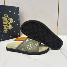 💋💍L家夏季新品 路易-威登 L*V 直拖老花凉拖|解锁夏日慵懒奢感 以标志性压花 Mo 💋💍L家夏季新品 路易-威登 L*V 直拖老花凉拖|解锁夏日慵懒奢感 以标志性压花 Mo