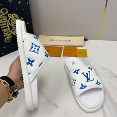 💋💍L家夏季新品 路易-威登 L*V 直拖老花凉拖|解锁夏日慵懒奢感 以标志性压花 Mo 💋💍L家夏季新品 路易-威登 L*V 直拖老花凉拖|解锁夏日慵懒奢感 以标志性压花 Mo