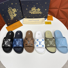 💋💍L家夏季新品 路易-威登 L*V 直拖老花凉拖|解锁夏日慵懒奢感 以标志性压花 Mo 💋💍L家夏季新品 路易-威登 L*V 直拖老花凉拖|解锁夏日慵懒奢感 以标志性压花 Mo