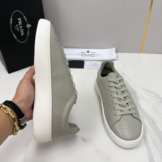 💋💍P家 最新单品运动鞋板鞋系列 Court 运动鞋,传承经典设计 鞋面简单车线工艺,内里超软羊皮,侧 💋💍P家 最新单品运动鞋板鞋系列 Court 运动鞋,传承经典设计 鞋面简单车线工艺,内里超软羊皮,侧