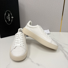 💋💍P家 最新单品运动鞋板鞋系列 Court 运动鞋,传承经典设计 鞋面简单车线工艺,内里超软羊皮,侧 💋💍P家 最新单品运动鞋板鞋系列 Court 运动鞋,传承经典设计 鞋面简单车线工艺,内里超软羊皮,侧