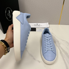 💋💍P家 最新单品运动鞋板鞋系列 Court 运动鞋,传承经典设计 鞋面简单车线工艺,内里超软羊皮,侧 💋💍P家 最新单品运动鞋板鞋系列 Court 运动鞋,传承经典设计 鞋面简单车线工艺,内里超软羊皮,侧