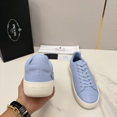 💋💍P家 最新单品运动鞋板鞋系列 Court 运动鞋,传承经典设计 鞋面简单车线工艺,内里超软羊皮,侧 💋💍P家 最新单品运动鞋板鞋系列 Court 运动鞋,传承经典设计 鞋面简单车线工艺,内里超软羊皮,侧